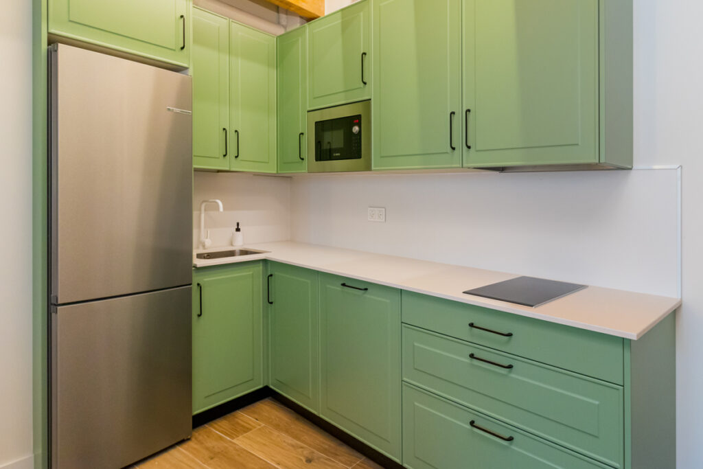 Apartamentos La Botica cocina primero izquierda